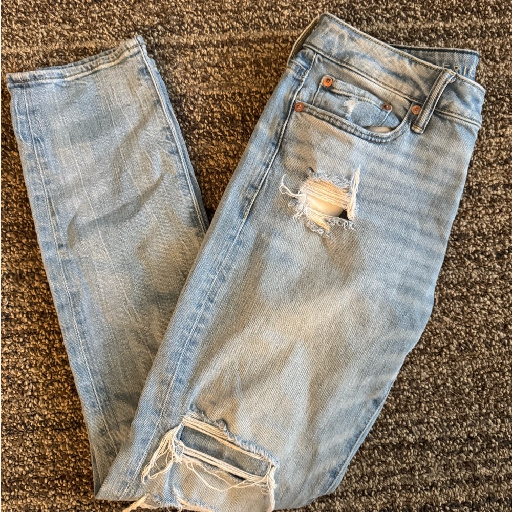 American Eagle Outfitters Light Blue Distressed Jeans
